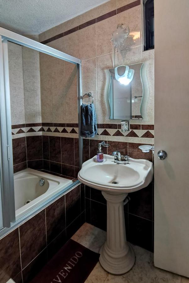 Hotel Boutique Charlotte Arandas ภายนอก รูปภาพ