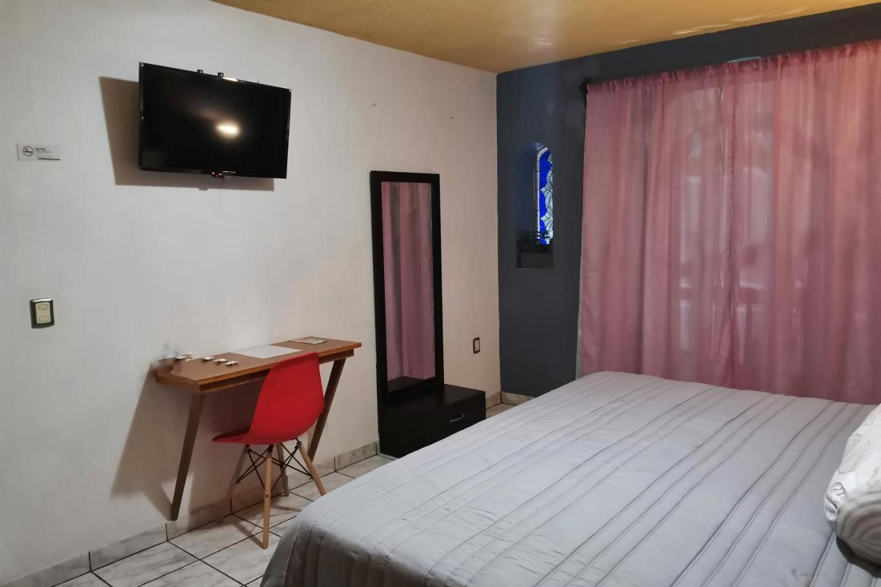 Hotel Boutique Charlotte Arandas ภายนอก รูปภาพ